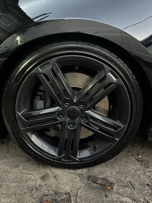 Wolkswagen golf R 2012