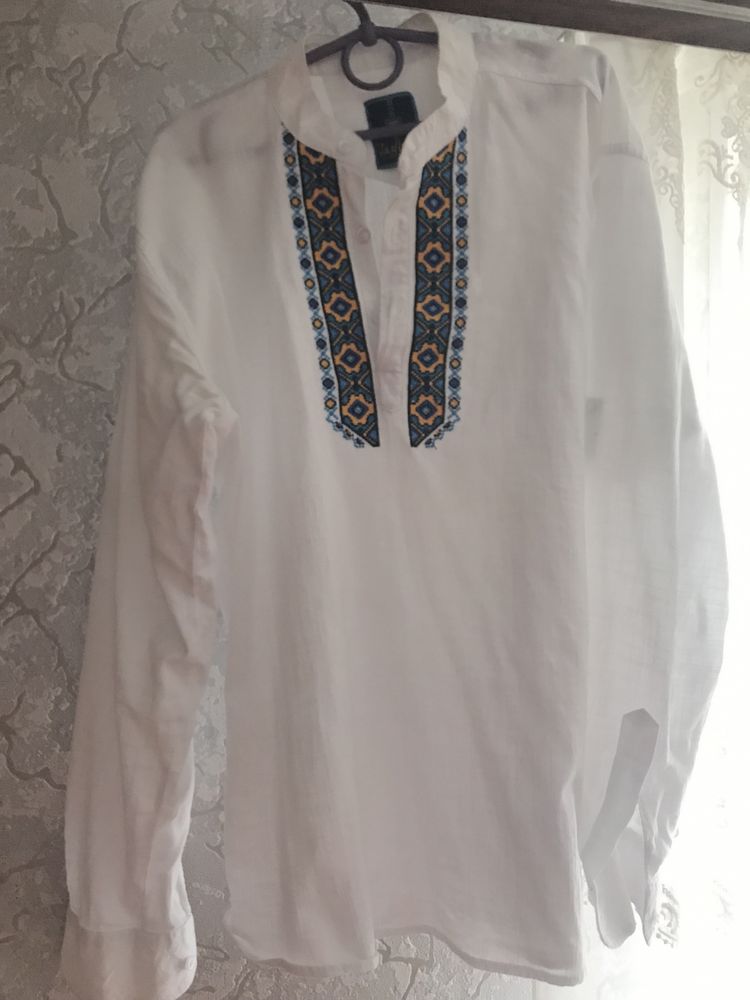 Продам вишиванку для хлопчика 13 р