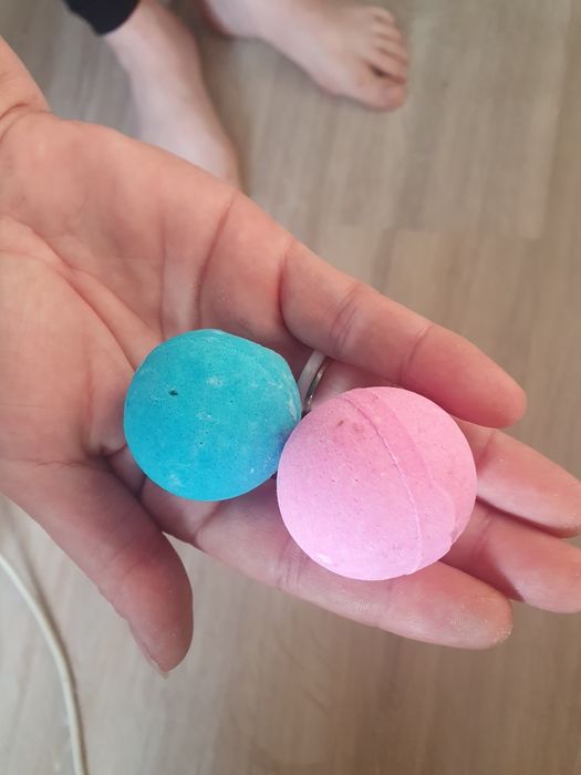 Sprzedam. Kulki do kompieli 30g