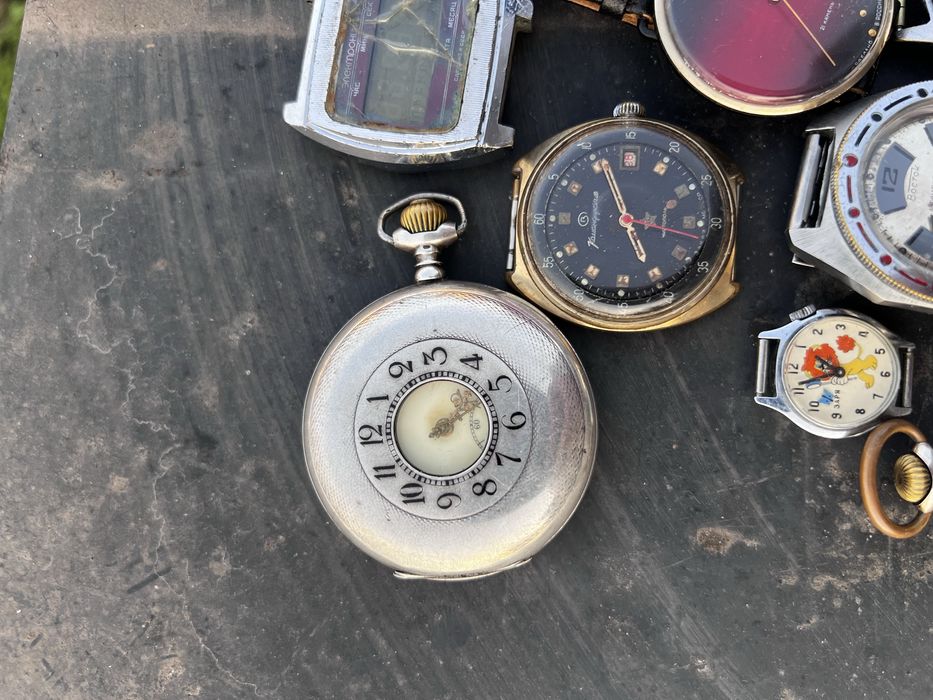 Часы ссср  полёт сигнал. Карманные