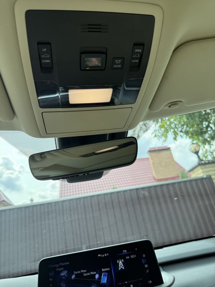 Продаю Lexus RX 450h 2021р