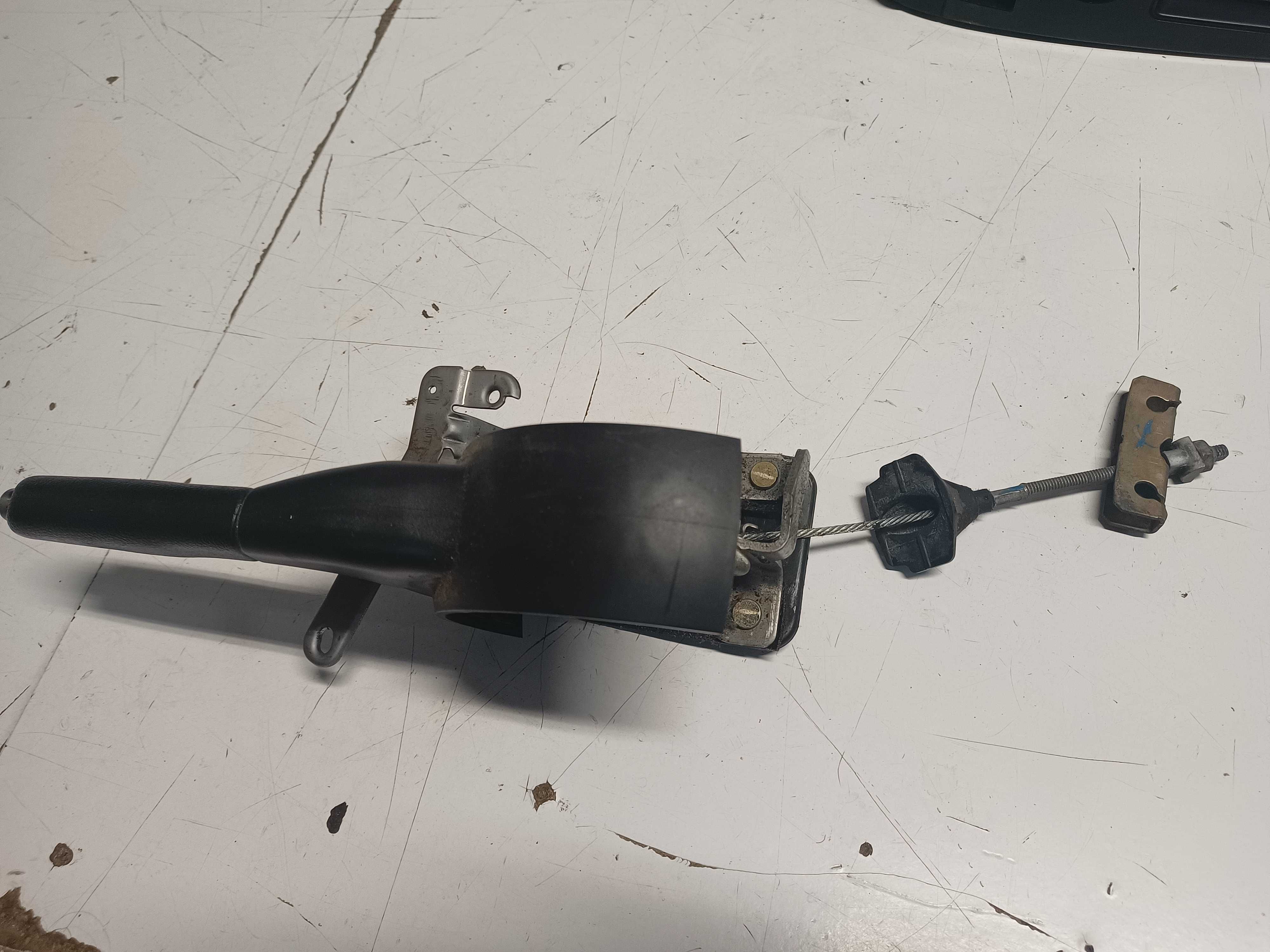 Ford Mondeo mk3 dźwignia hamulca ręcznego