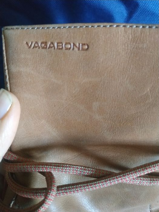Продам женские кожаные ботильоны VAGABOND