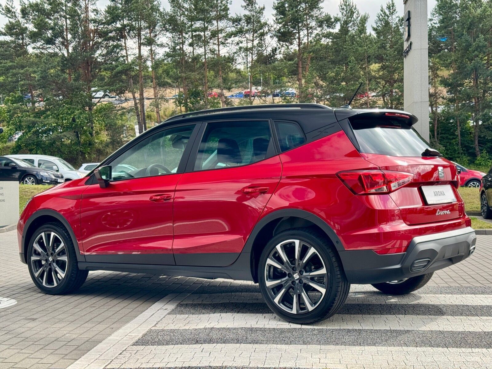 Seat Arona czujniki parkowania przód tył kamera cofania czujnik deszczu zmierzchu