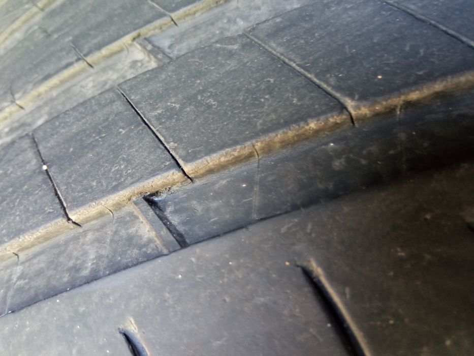 Продам скати до авто Michelin275/40/20Goodyear225/55/17пара,