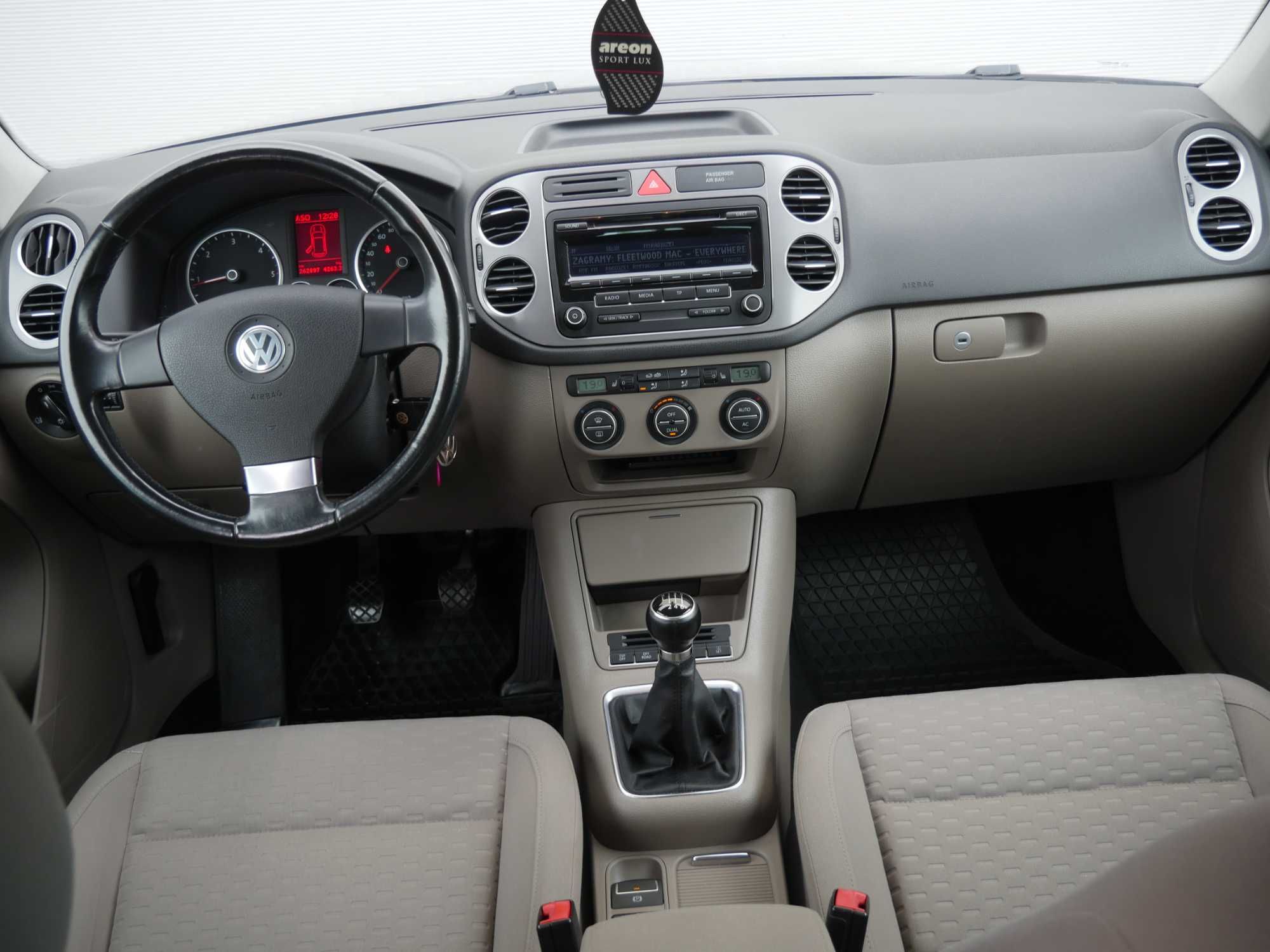VW TIGUAN najmocniejszy DIESEL z napędem 4 motion SALON POLSKA klima