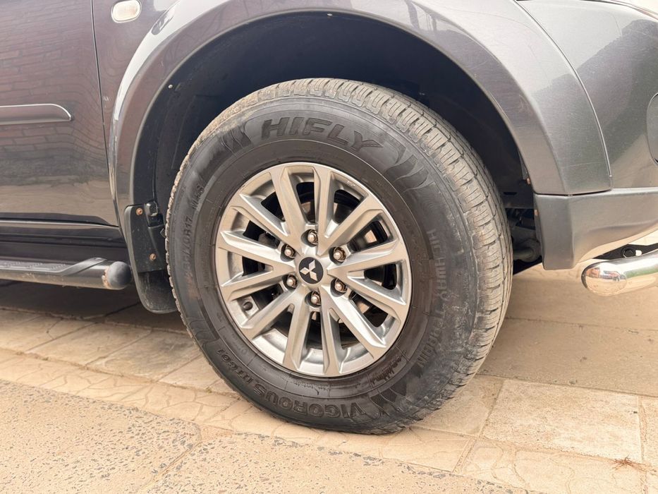 Продам Mitsubishi Pajero Sport 2011