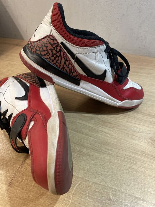 Buty Nike Jordan Legacy 312