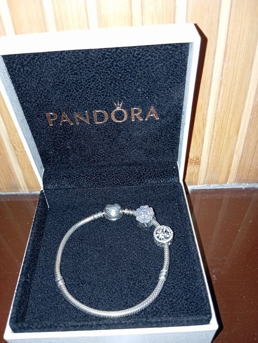 Продам браслет Pandora