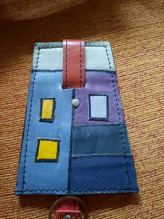 Sprzedam pokrowiec na klucze skórkowy