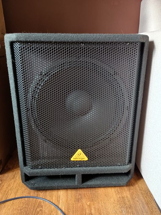 Kolumna subwoofer aktywny behringer vq1500d