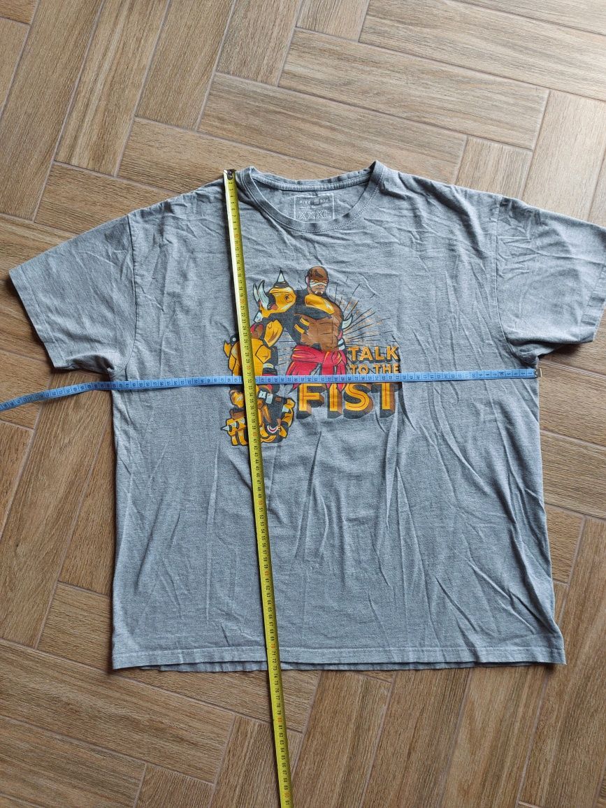 Używany męski t-shirt Talk to the Fist z PIXEL BOX, rozm. 3XL