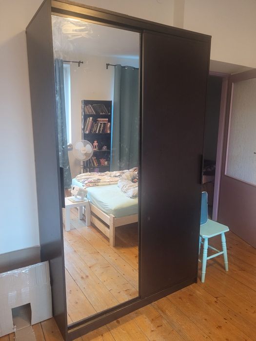 Szafa IKEA czarna z lustrem