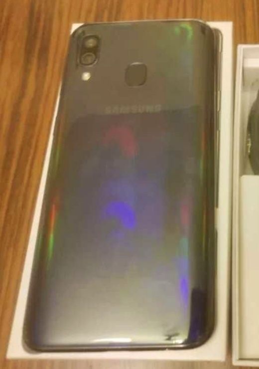 Samsung galaxy a40 jak nowy+etui+ładowarka