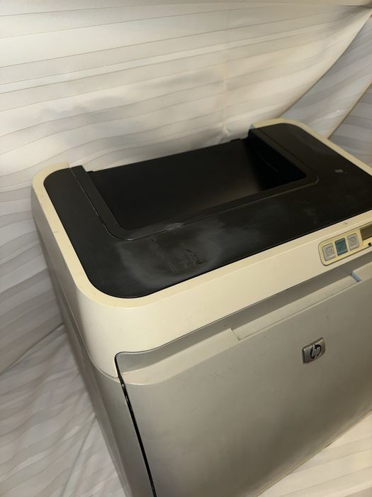 Продам принтер HP Color laserjet 2600n