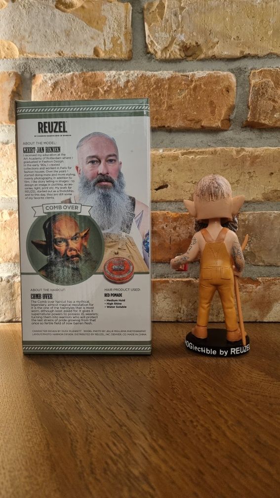 Figurka Reuzel COMB OVER - HOGLECTIBLES Barber Shop