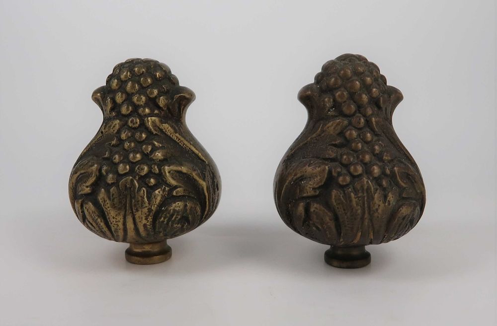 2 Remates Escada Séc. XIX / XX - Bronze / Latão maciço