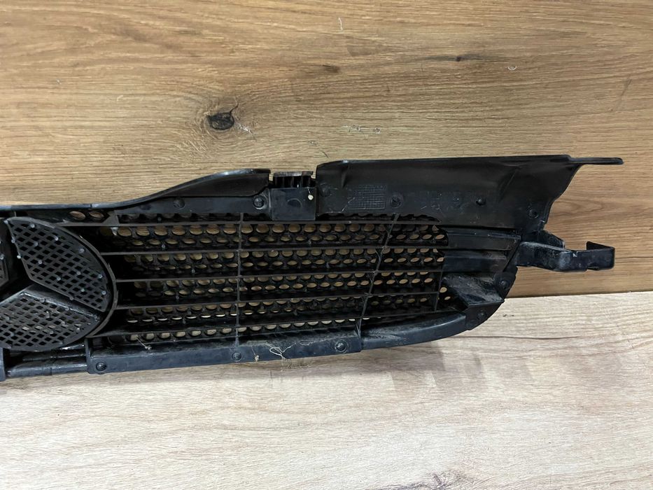 Grill atrapa zderzaka Mercedes SLK R170