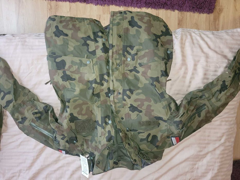 Komplet wojskowy goretex + bielizna zimowa (kurtka, bluza, spodnie]