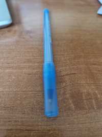 Niebieski długopis