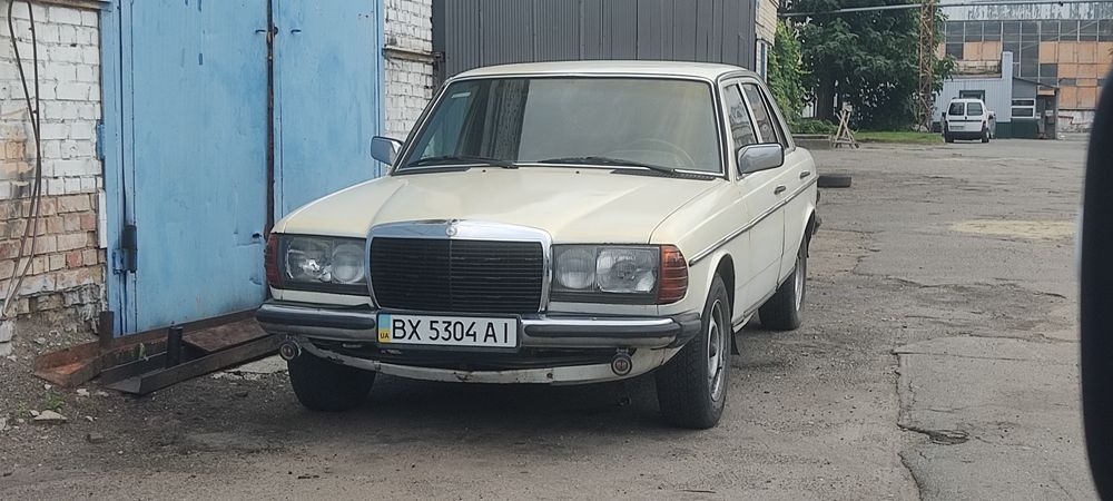 Mercedes w123 2.4D
