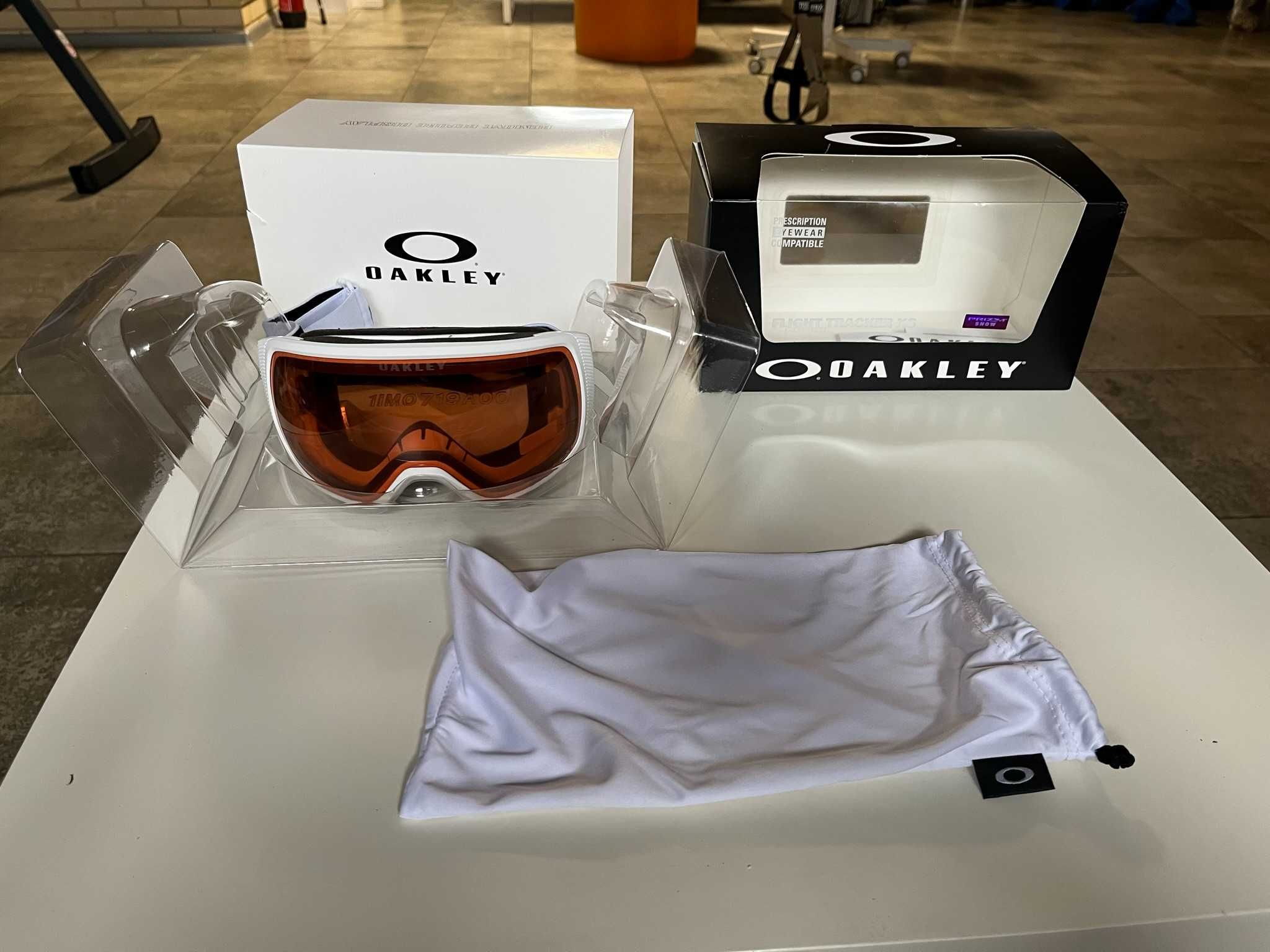 Маска Oakley Flight Tracker XS Prizm Persimmon Оригинал из США