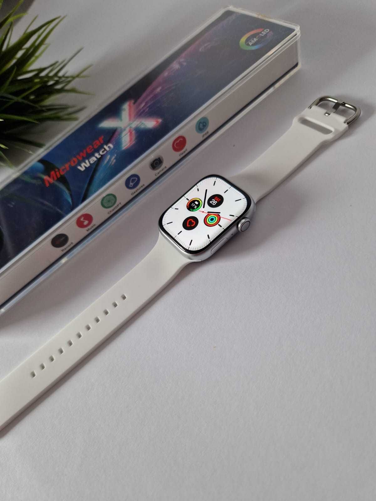 Nowy smartwatch biały