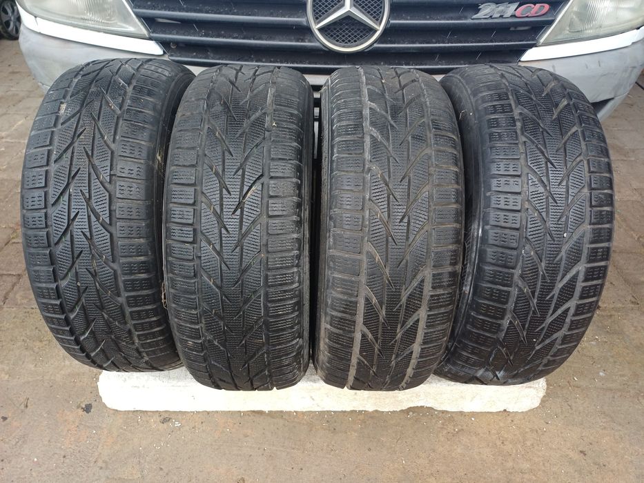 TOYO zimowe 205/55/16.