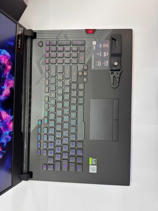 ASUS ROG Strix Scar III 17.3" 144Hz i7-10785H RTX 2060 6Gb 115W 16 512