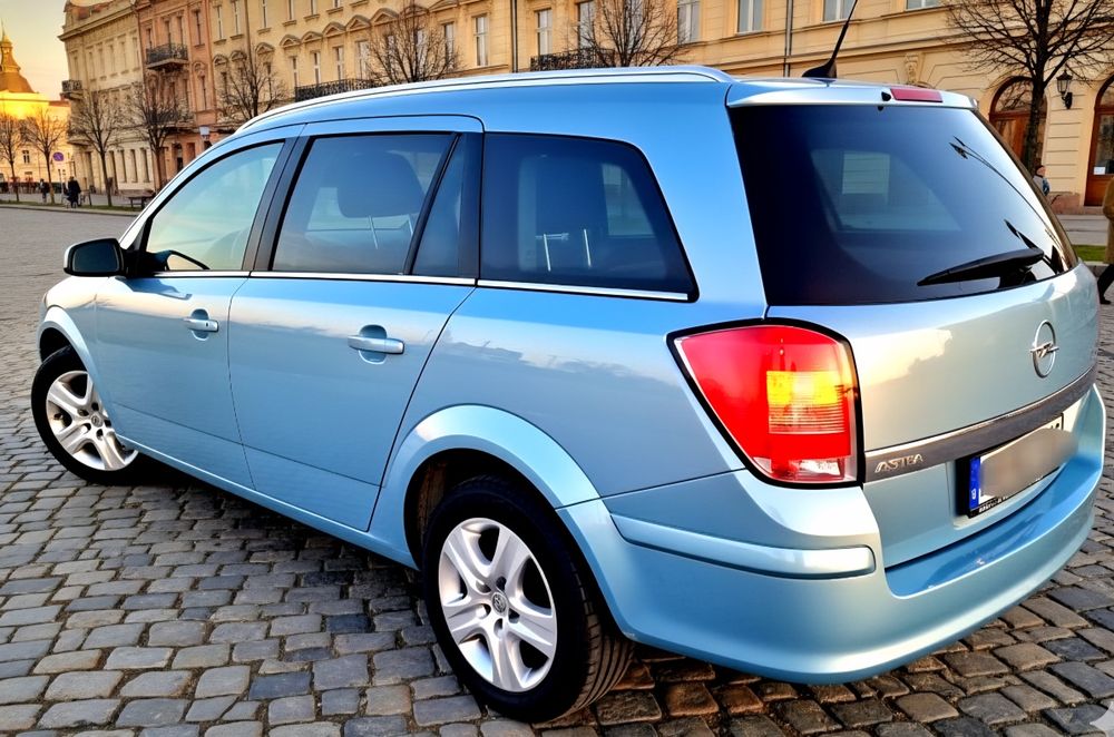 Astra 1.4 benzyna grzane fotele navi