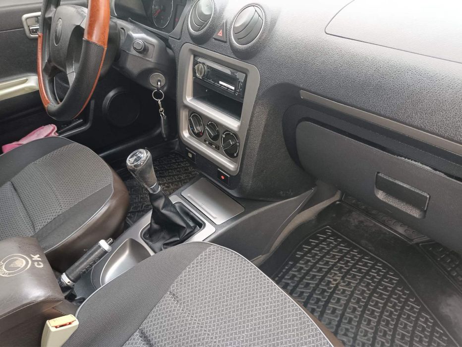 Продам Geely CK 2