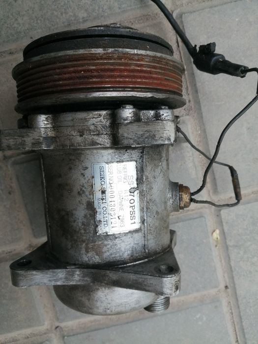 Компрессор кондиционера Мерседес 124