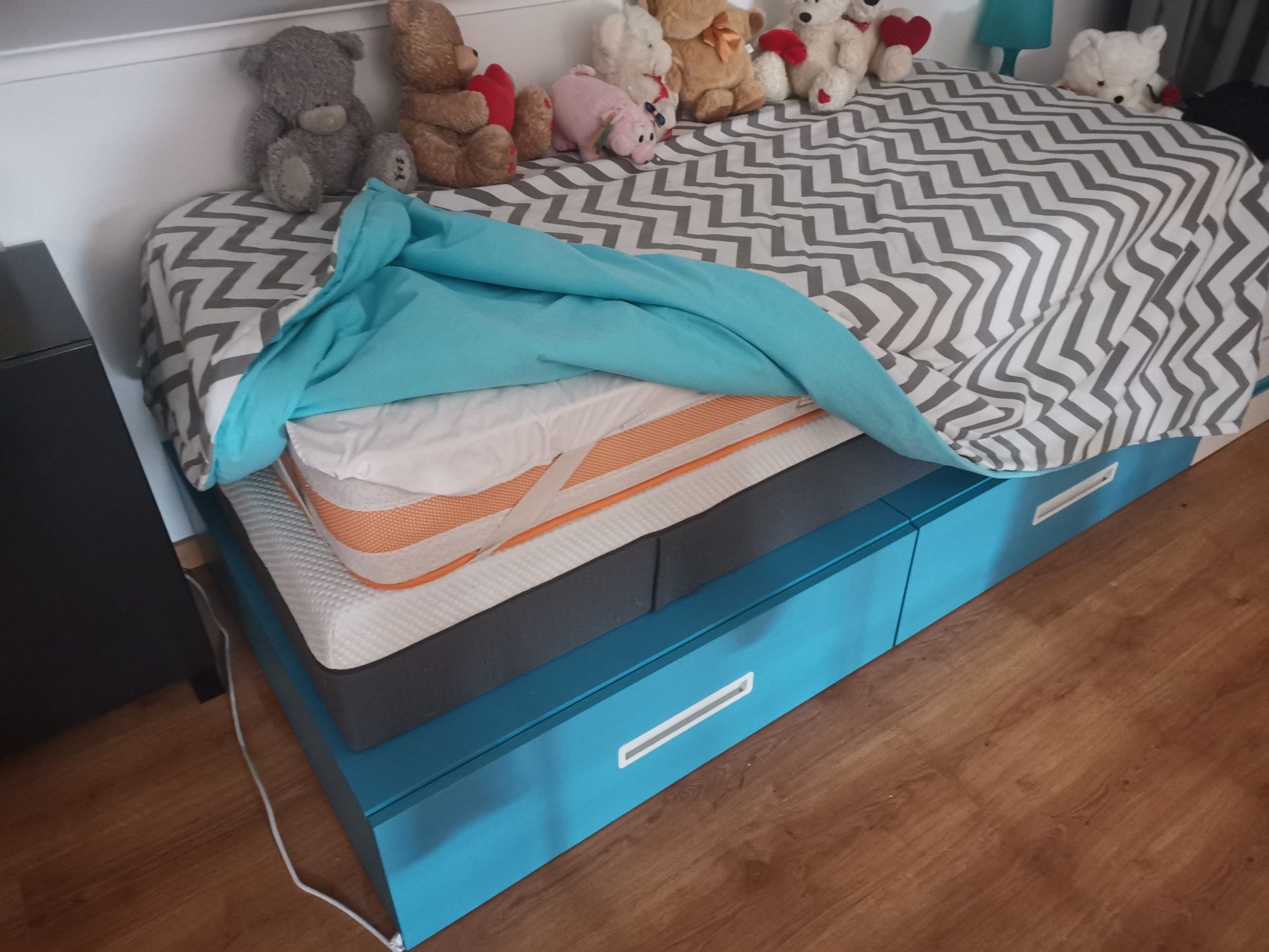 Cama + secretária