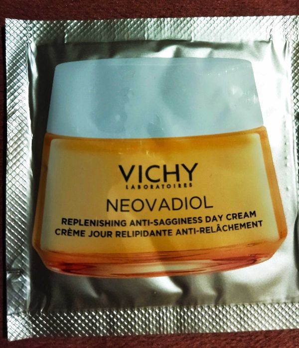 NEOVADIOL krem na dzień po menopauzie firmy Vichy