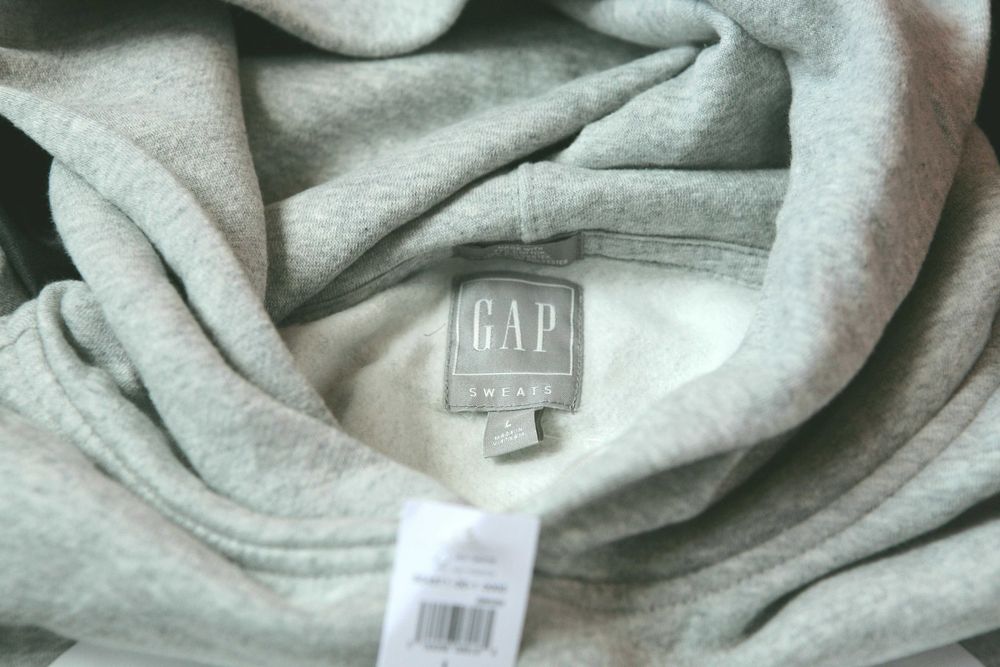 Продам худи ( кенгурушку ) красивого насыщенного серого цвета от GAP