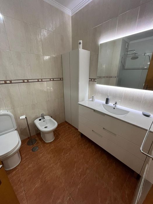 Apartamento T1 com garagem