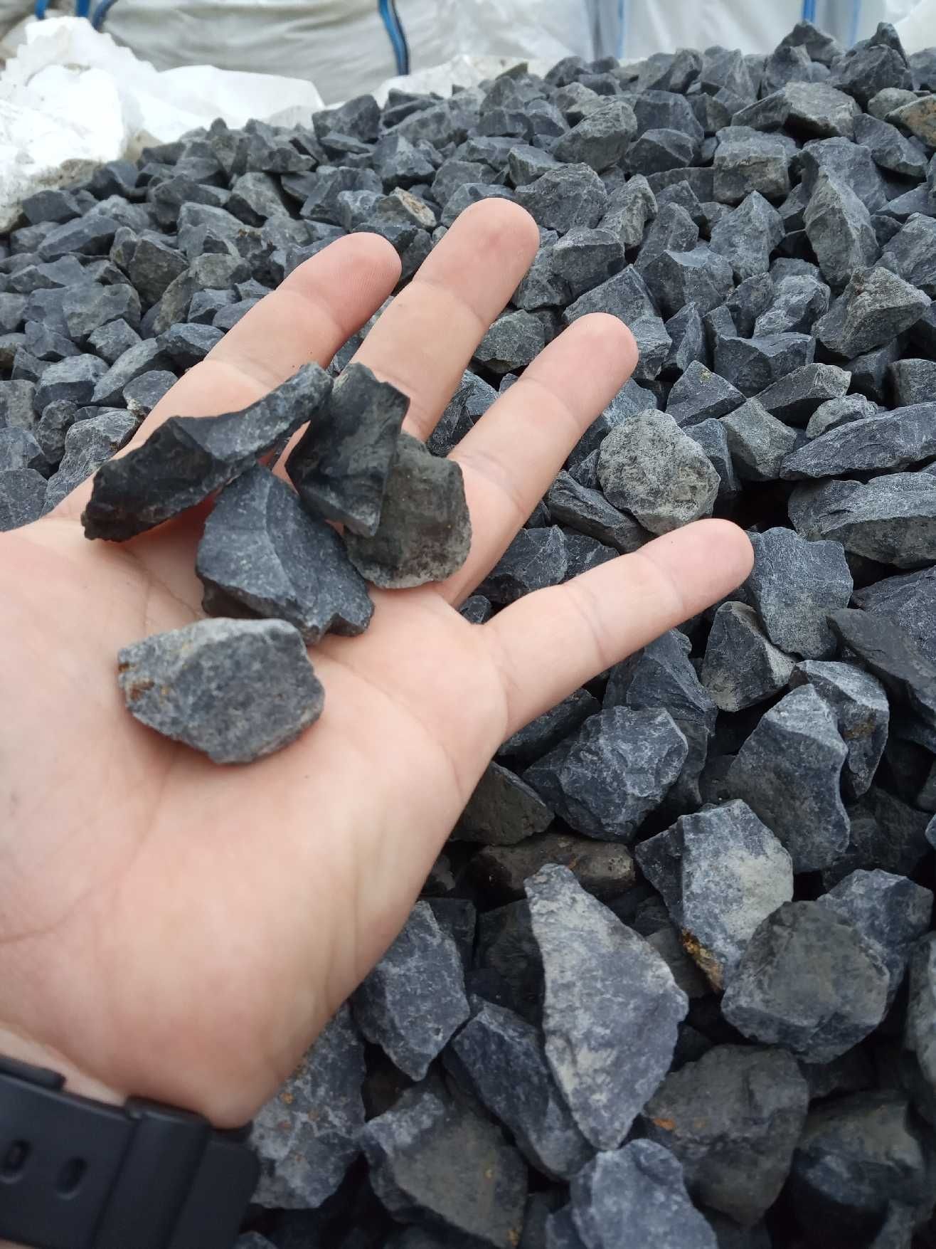 Grys czarny bazalt kamień naturalny również biały darmo dostawa + głaz