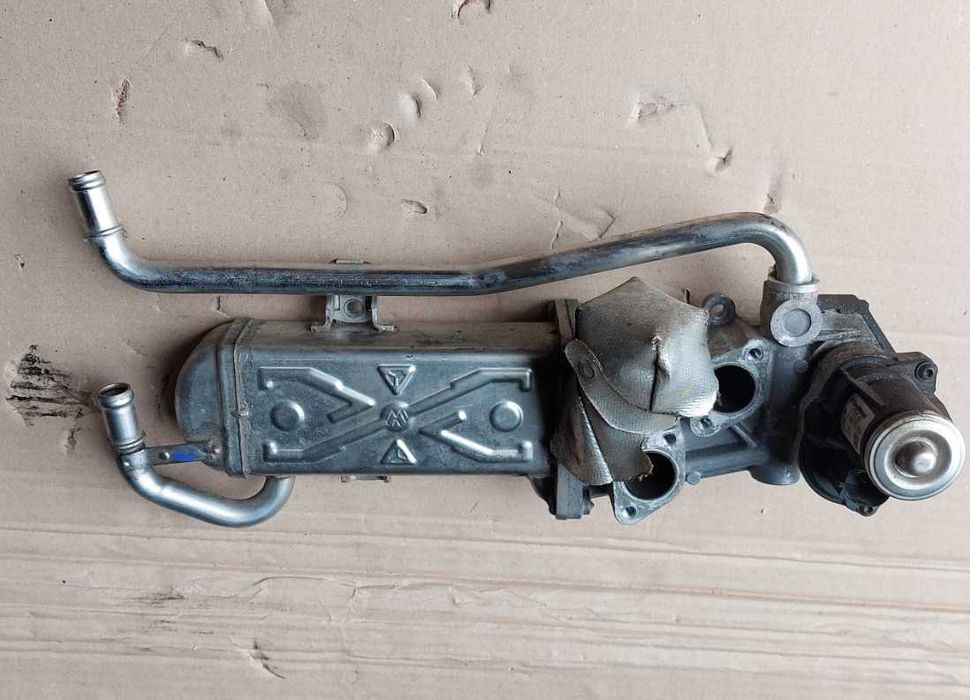Zawór EGR chłodnica spalin 1.6 TDI CAY VW SEAT Skoda