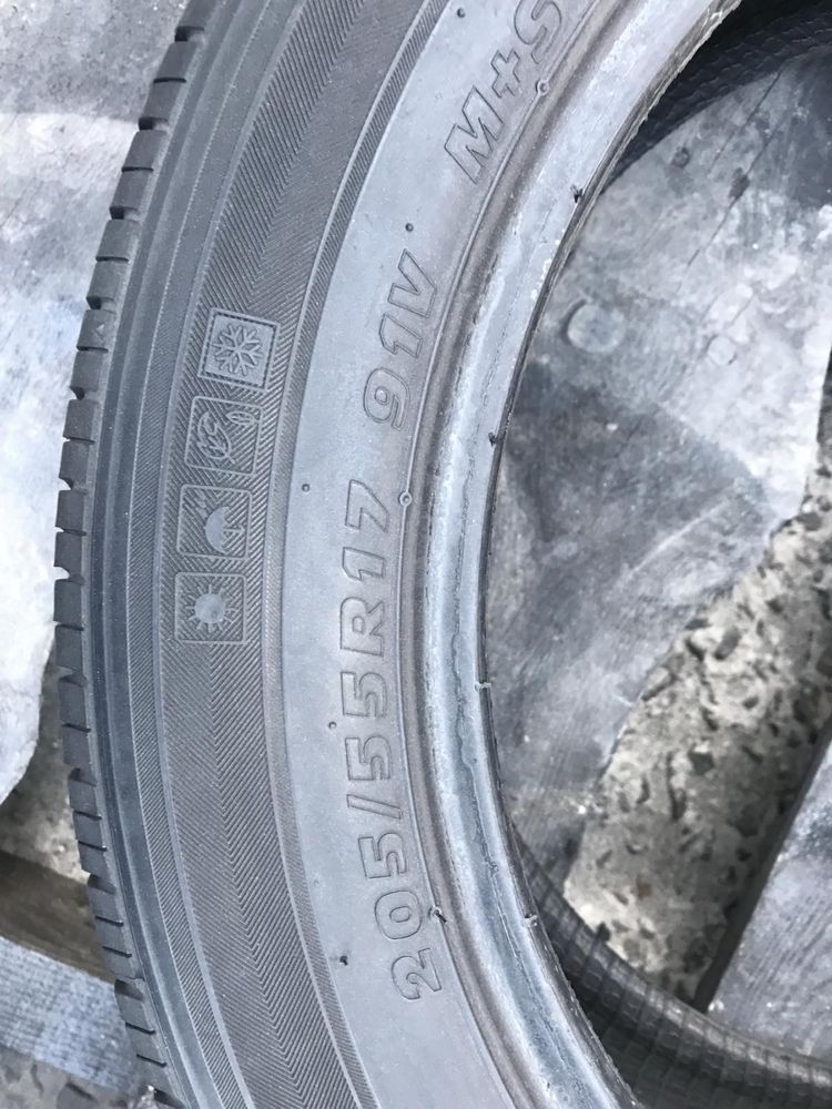 Kumho 205/55r17 пара пещина шини б/у склад оригінал