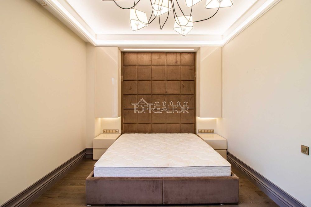 У продажі сучасний будинок с басейном в селищі Лісне! Без комісії!