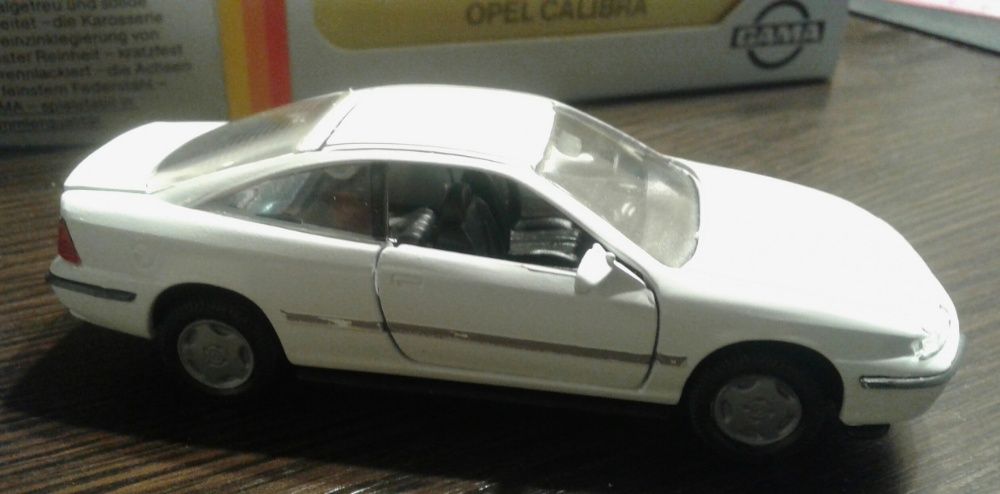 модель 1:43 GAMA - OPEL - CALIBRA