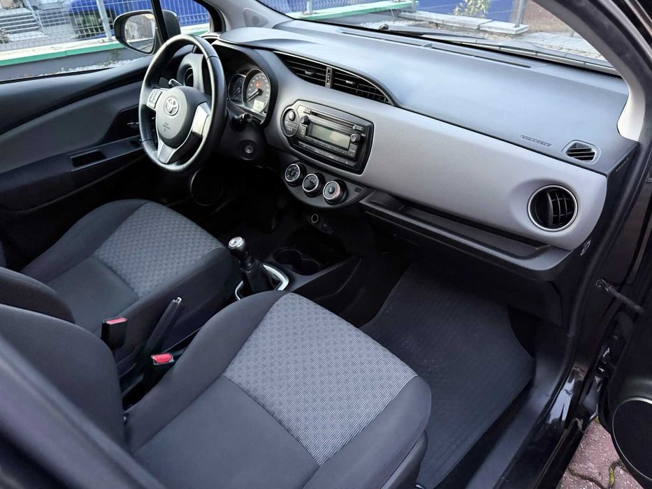 Toyota Yaris 1.0 VVT-i | 69 KM | Benzyna | 2015 r. | Manual