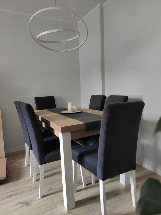 Stół rozkładany i 6 krzeseł materiałowych 138x80x78,5cm + 40cm dł.