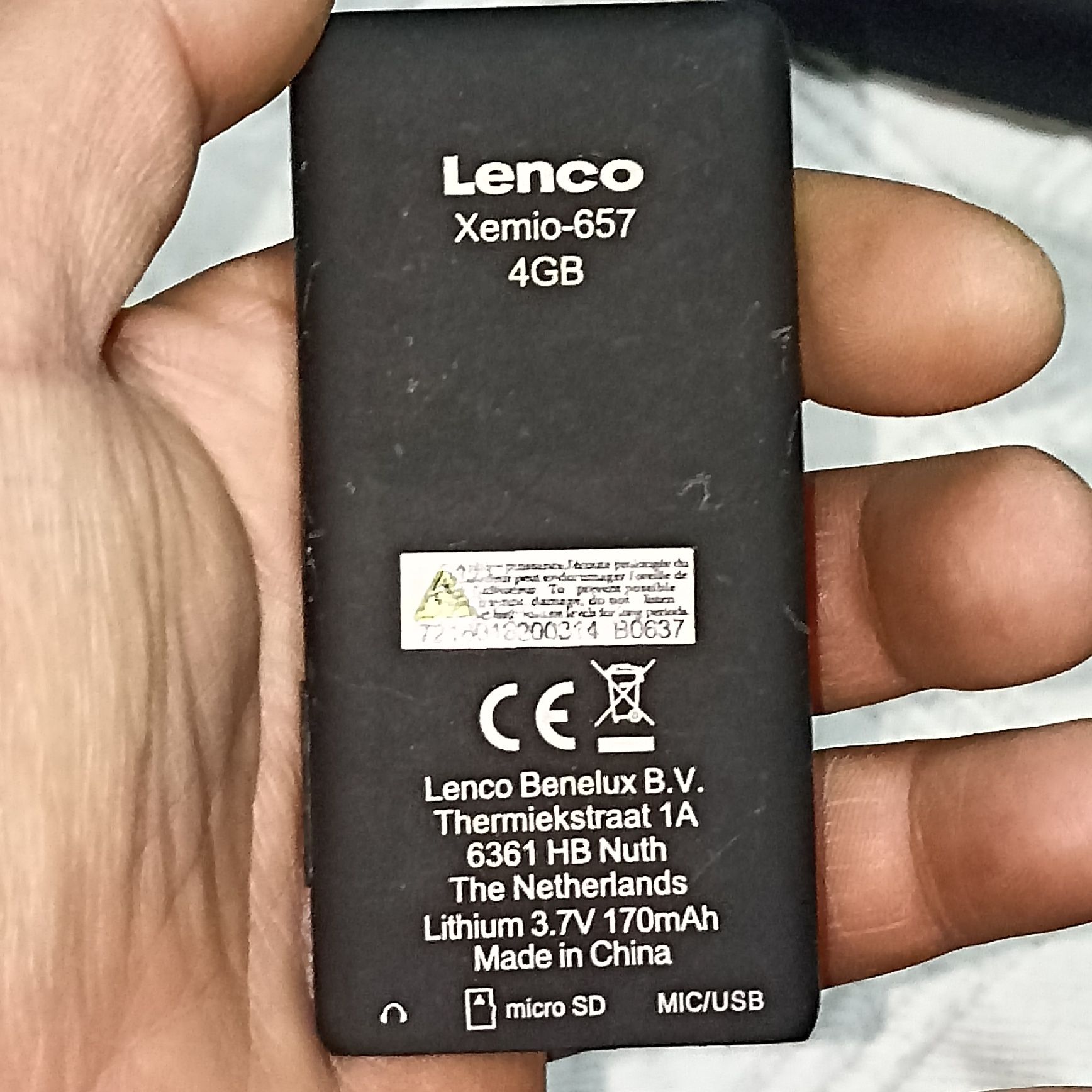 MP4 da Lenco de 4gigas e com entrada sd