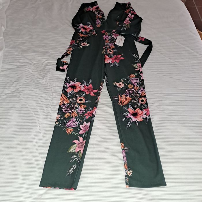 Macacão verde florido