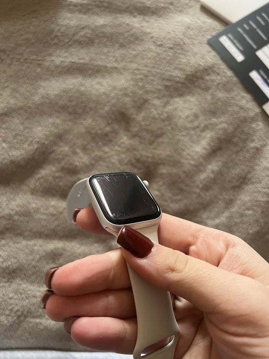 Apple Watch se 2022 року 44мм