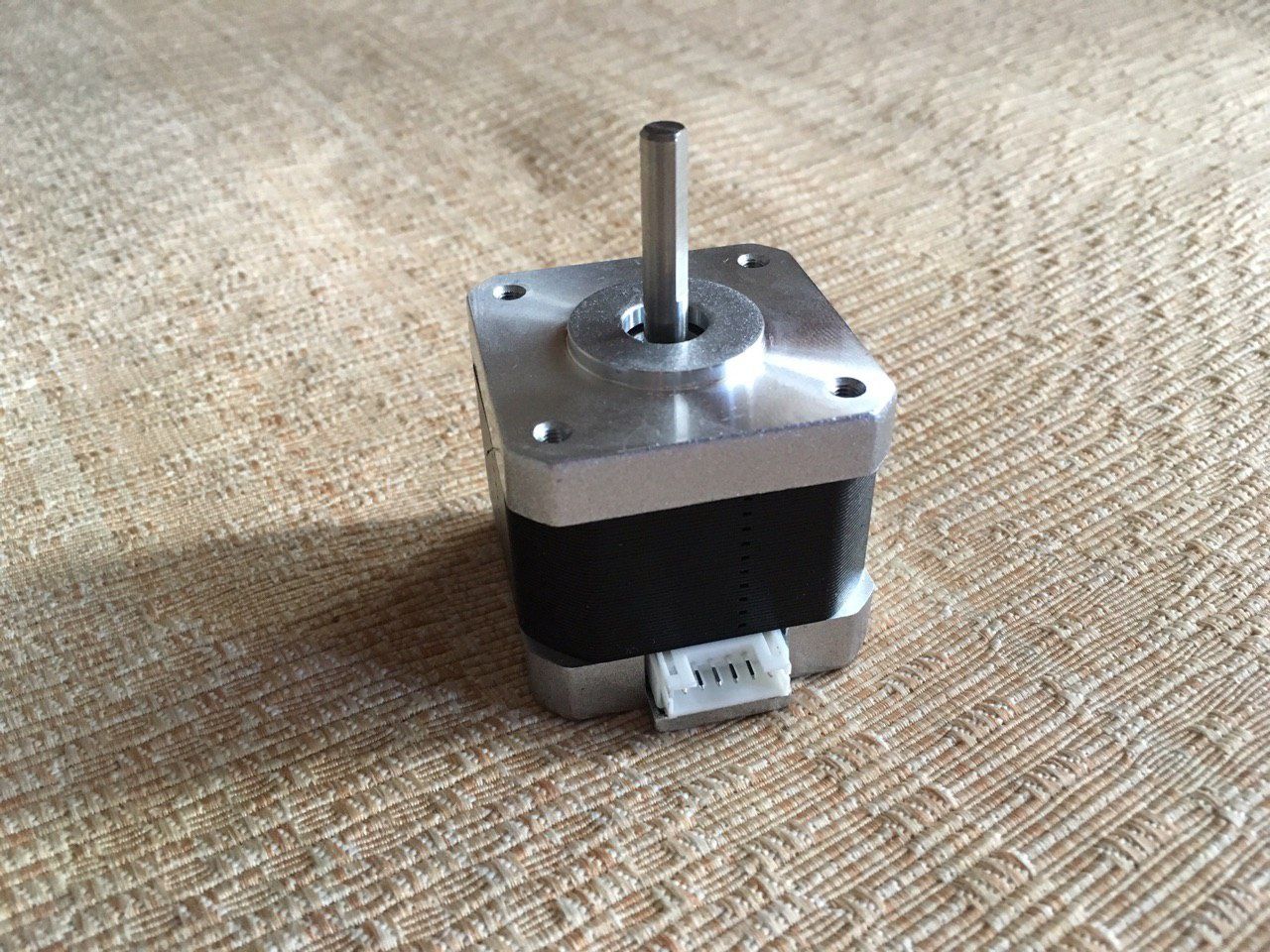 Кроковий двигун NEMA 17 17HS4401
