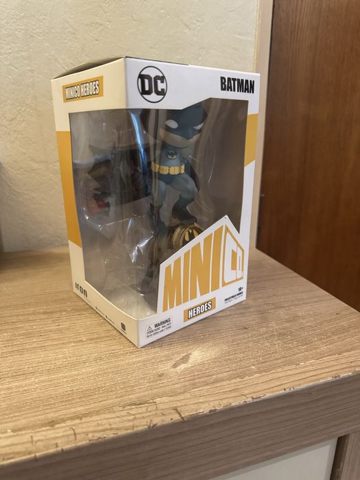 Фігурка Iron Studios DC Comics Comics Deluxe Batman НОВА