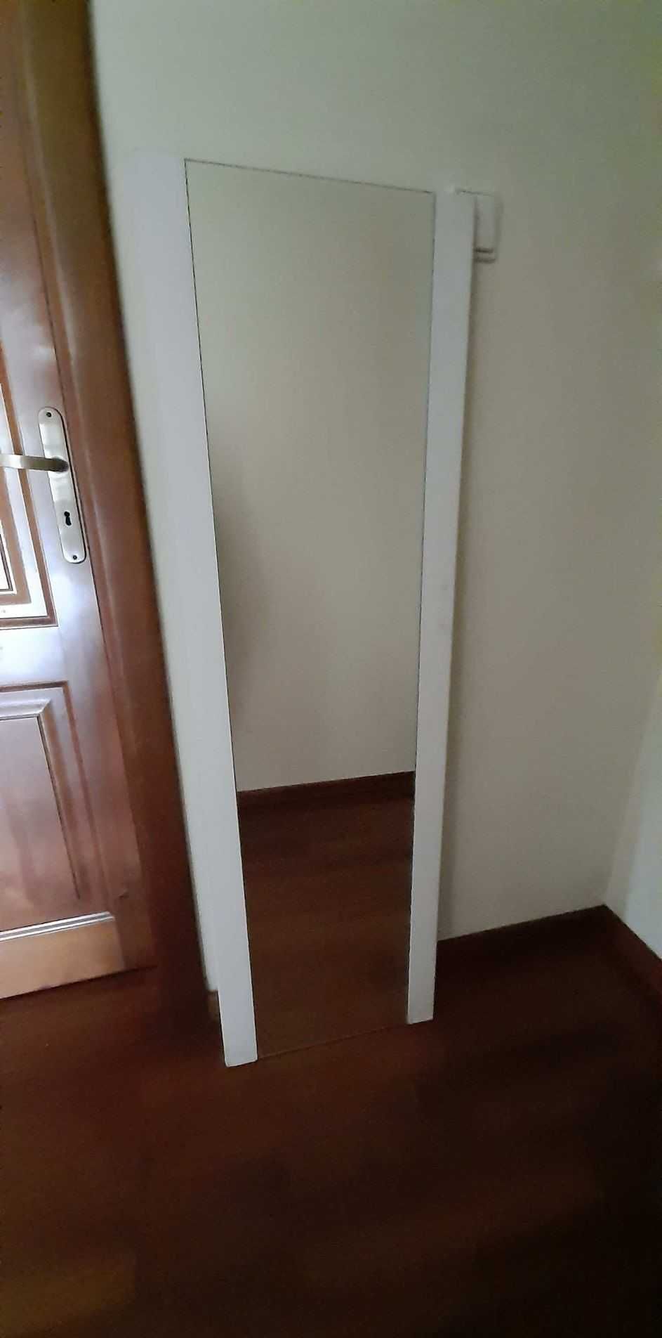 Lustra w zdemontowanych drzwiach od szafy (2 sztuki)