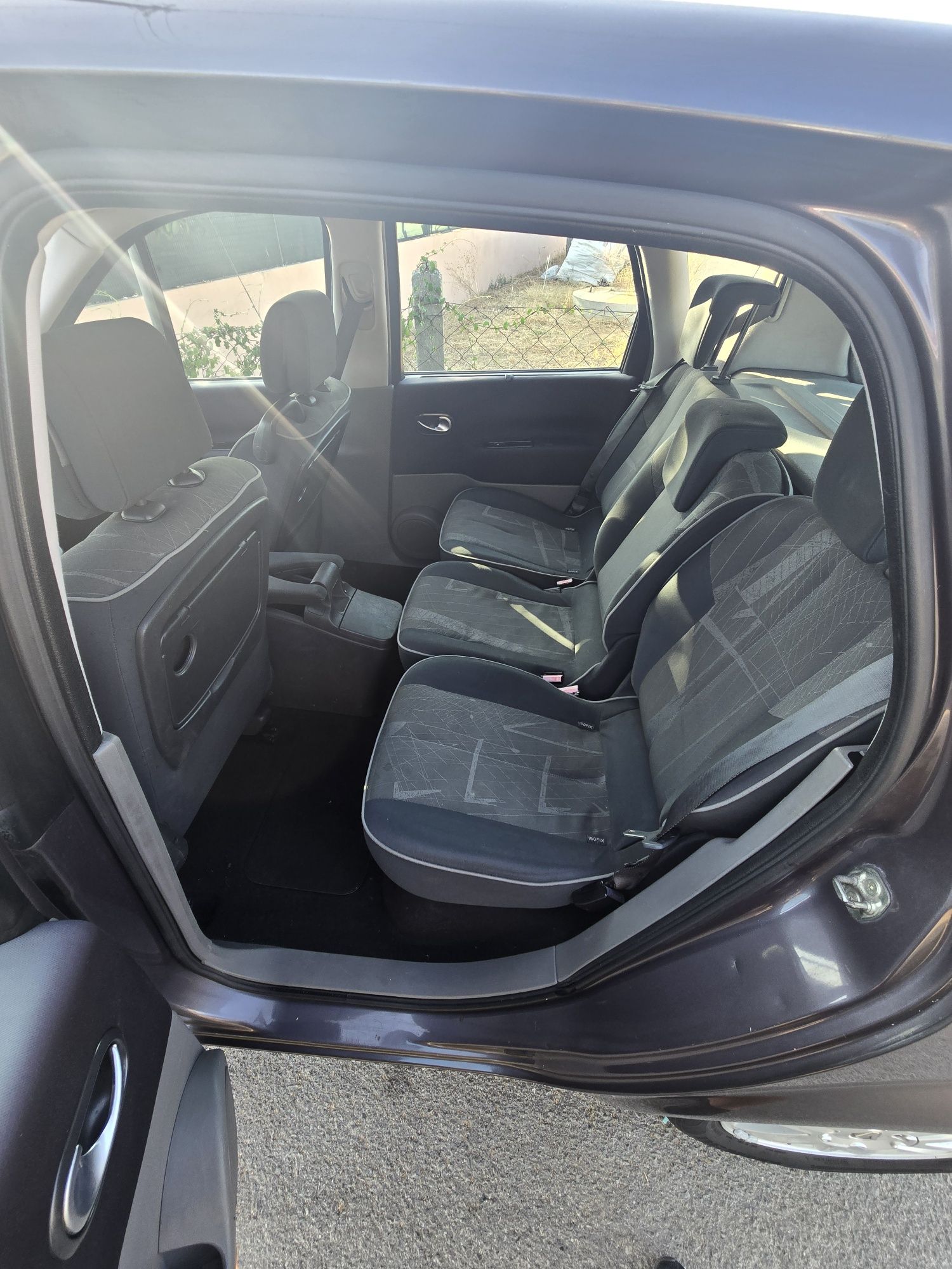 Renault Scénic 1.5 dCi 100cv – 129.000 km | Ar Condicionado